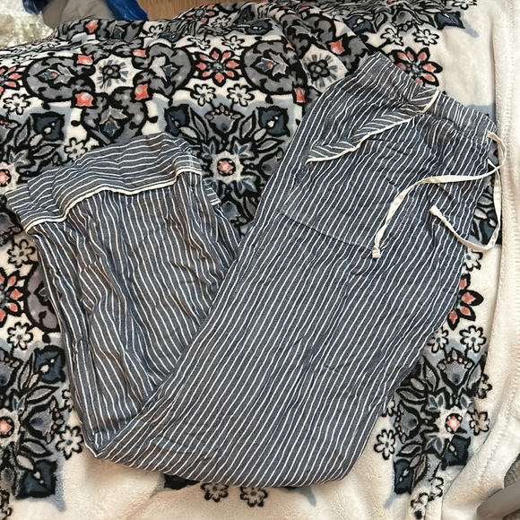 Abercrombie sleepset super soft and cute - Picture 2 of 4